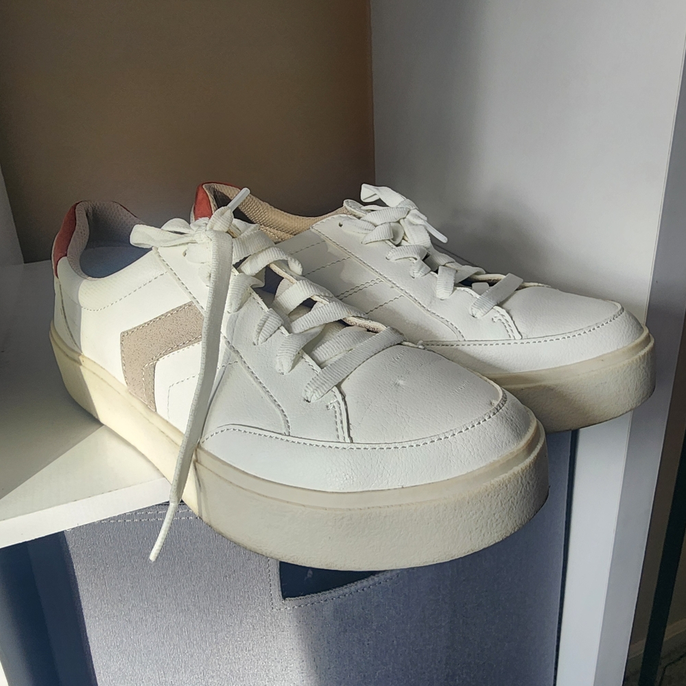 Dr. Scholl's White and Beige Women's Sneakers Size 8